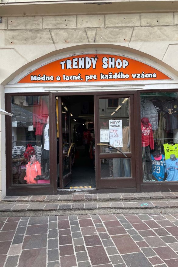 Vchod do second handu Trendy Shop